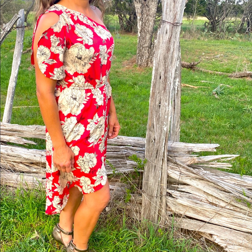 One shoulder dress